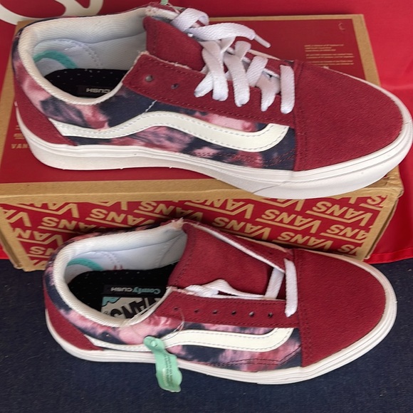 Vans Comfycush Old Sko
(Grunge Wash)Multi/Tiedye
VNOA5DYC9JZ
WMNS sneakers - Picture 3 of 16